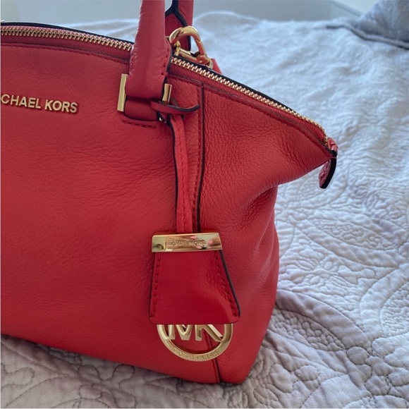 Michael Kors Pebbled Leather Coral Riley Medium Satchel Bag with Gold Hardware - Picture 7 of 15